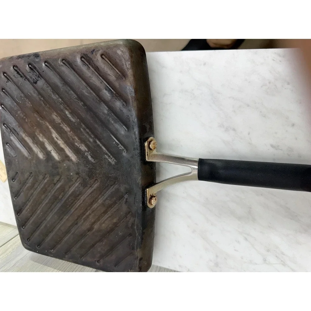 Kitchen Essentials Calphalon 11